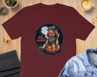 Camiseta gráfica de muñeca espeluznante sobre calabaza - Camiseta de terror de Halloween