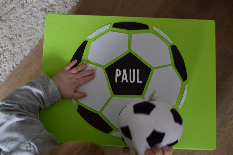 Spielzeugkiste Fussball JETZT IN XXL handbemalt & personalisiert Bild 5