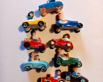 Vintage car and drivers 9 feves porcelain minis french gateaux anniversaire