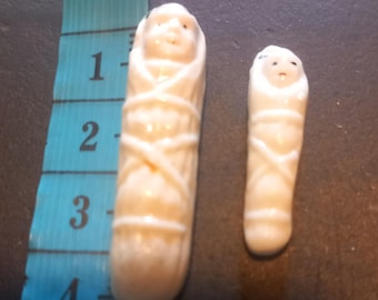 Rare 2 baby feves in porcelain from Limoges swaddled babies