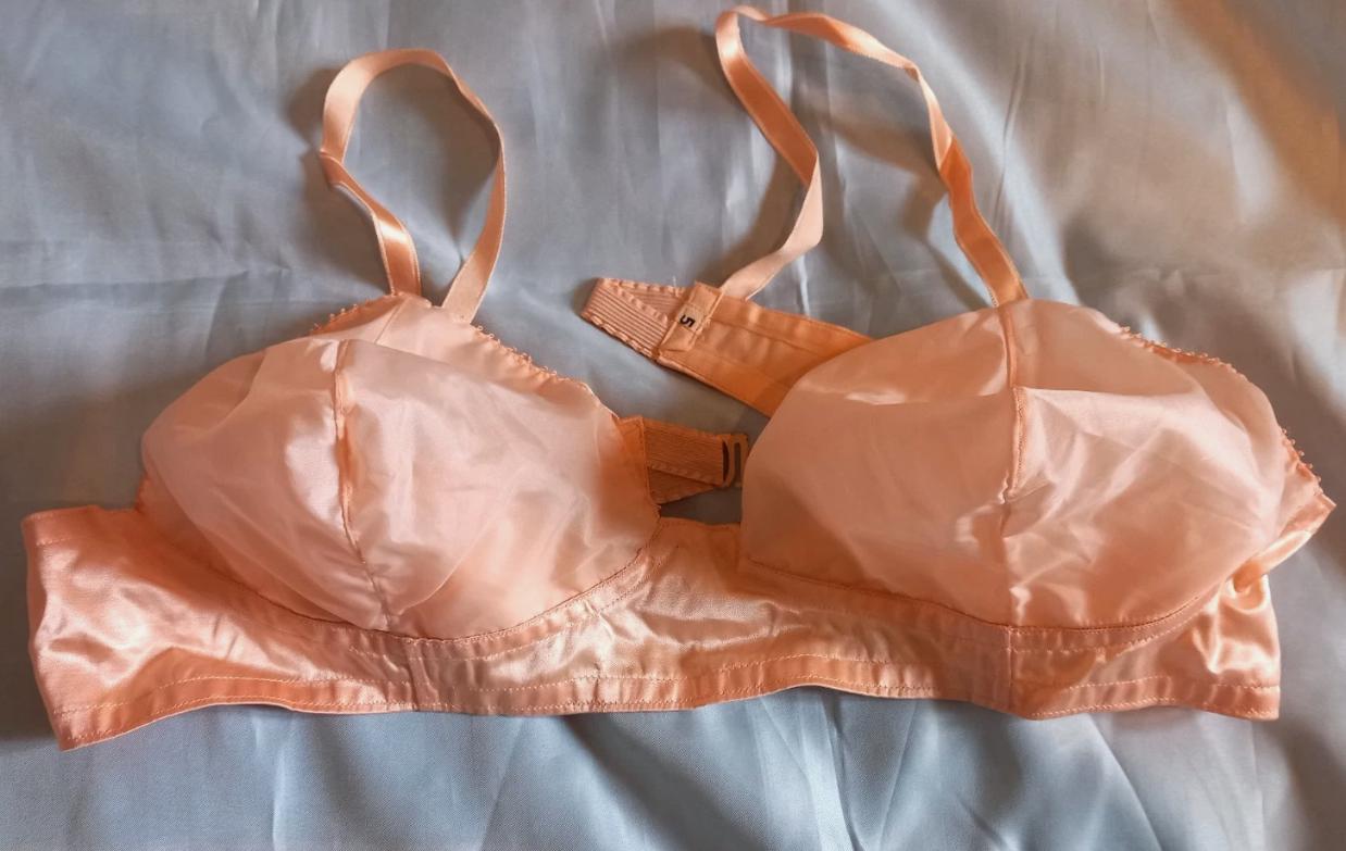 Triumph vintage bra - Etsy 日本