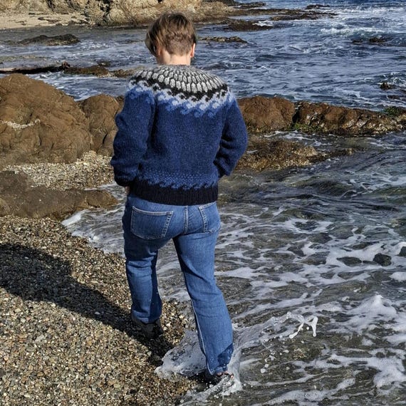 Lopapeysa Icelandic Sweater, Waves and Basalt Pattern, Handmade in