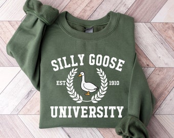 Silly Goose University Crewneck Sweatshirt,Unisex Silly Goose University Shirt,Funny Men&#39;s Sweatshirt,Funny Gift for Guys,Funny Goose Tshirt