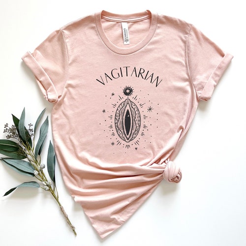 Camiseta Vagitariana, Camiseta Seja Lésbica, Camiseta LGBTQ, Camiseta Direitos LGBTQ, Camiseta Direitos Trans, Camiseta Orgulho, Camiseta Orgulhosa, Mês do Orgulho, Orgulho Gay