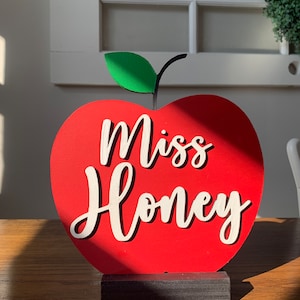 Personalized 3D Teacher Apple Name Sign with Stand image 1