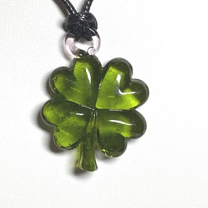 Ciondolo a forma di quadrifoglio in vetro, collana, collana per il giorno di San Patrizio