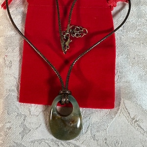 Moss agate oval shaped pendant necklace, clavicle image 4