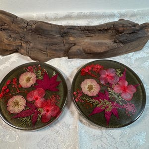 Set of 2 floral resin coasters, dried flower resin coaster set