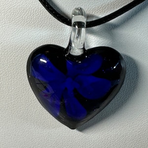 Murano inspiriert, blaue herzförmige, Glas Anhänger Blume, Choker Halskette, floral, Blume