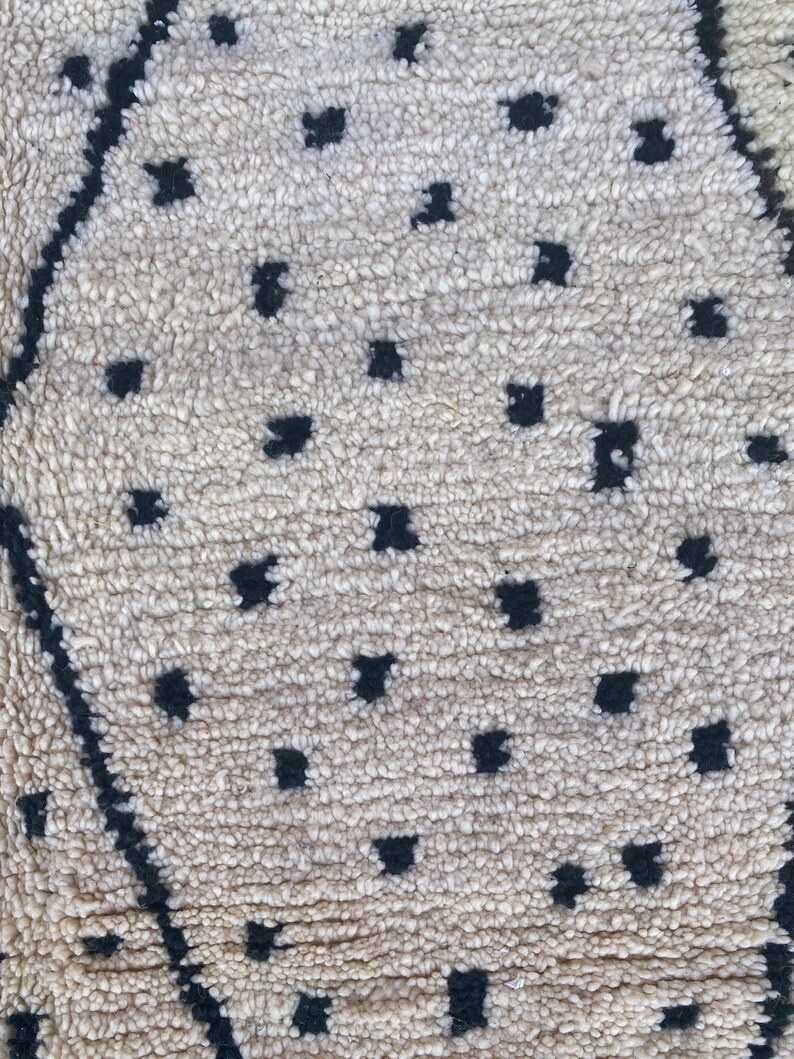 minimalist wool rug, handmade berber carpet, modern boho room decor, soft wool wall carpet, cozy neutral area rug, moroccan handmade rug, geometric wool design