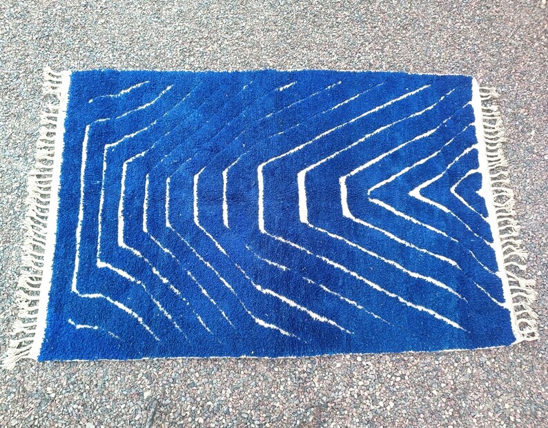 Large Blue Moroccan Area Rug – White Details – Authentic Berber Handwoven Wool Carpet