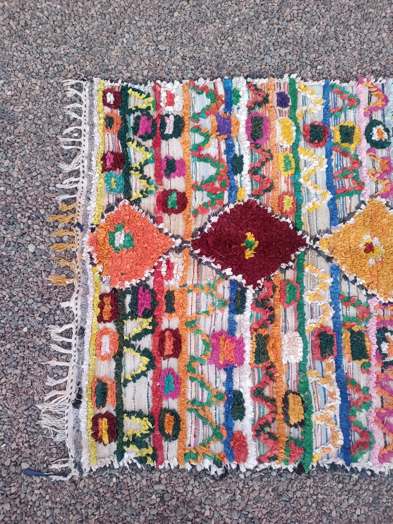 Traditional Amazigh rug from the Atlas Mountains, washable and sustainable