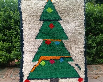 Christmas Tree Rug: Handwoven Wool Rugs, Festive  Wall Art
