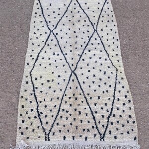 minimalist wool rug, handmade berber carpet, modern boho room decor, soft wool wall carpet, cozy neutral area rug, moroccan handmade rug, geometric wool design