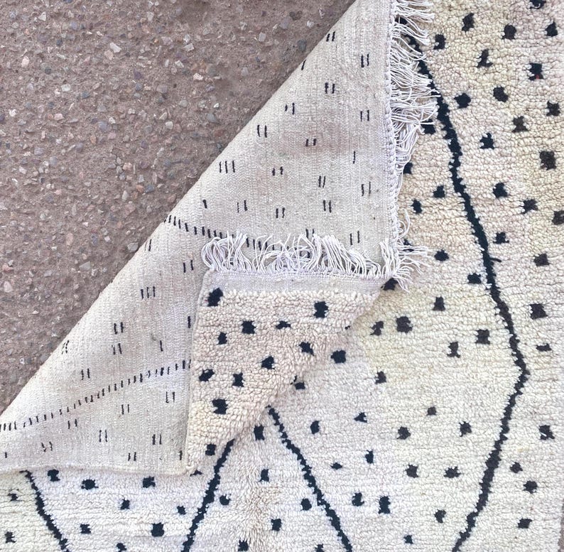 minimalist wool rug, handmade berber carpet, modern boho room decor, soft wool wall carpet, cozy neutral area rug, moroccan handmade rug, geometric wool design