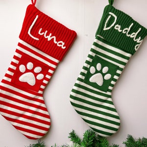 Aangepaste kous voor huisdieren, aangepaste GEBORDUURDE kerstsokken, gepersonaliseerde kous voor hondenkerstpoot met naam, kerstcadeau hond