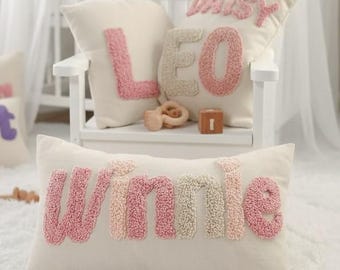 Coussin prénom personnalisé pour bébé, coussin pour prénom, aiguille perforée, cadeau pour chambre d'enfant, décoration de chambre d'enfant, décoration de dortoir, cadeau pour soirée pyjama