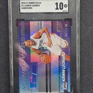 Cartão da NBA Kawhi Leonard Panini Recon #11 "Maneuvers" Holo SGC 10 Gems, 2020-21, impecável