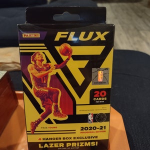 Exclusivité Panini Flux 2020-21 Hanger Box - 4 prix Lazer par boîte - Scellée en usine