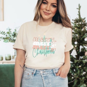 Merry Merry Merry Christmas; Retro Style Bella Canvas Weihnachts Tshirt; Gender Neutrales Jersey Kurzarm T-Shirt
