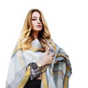Scandinavian Poncho River House brand
