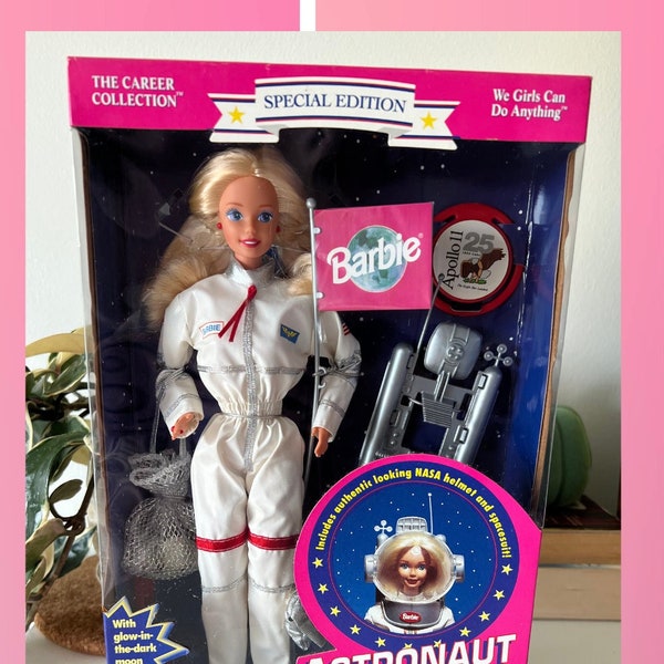 1994 Astronaut Barbie (The Career Collection, Special Edition)