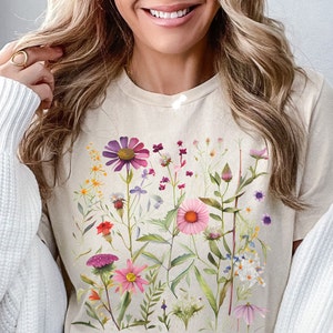 Wildflowers Shirt, Garden Lover Pressed Flowers Tshirt, Floral T-shirt ...
