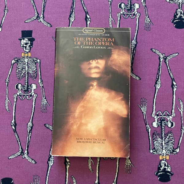 The Phantom of the Opera by Gaston Leroux (1980s Signet Classics Paperback) - Horror/Mystery/Romance/Novel/Fiction/Literature/French/1910s