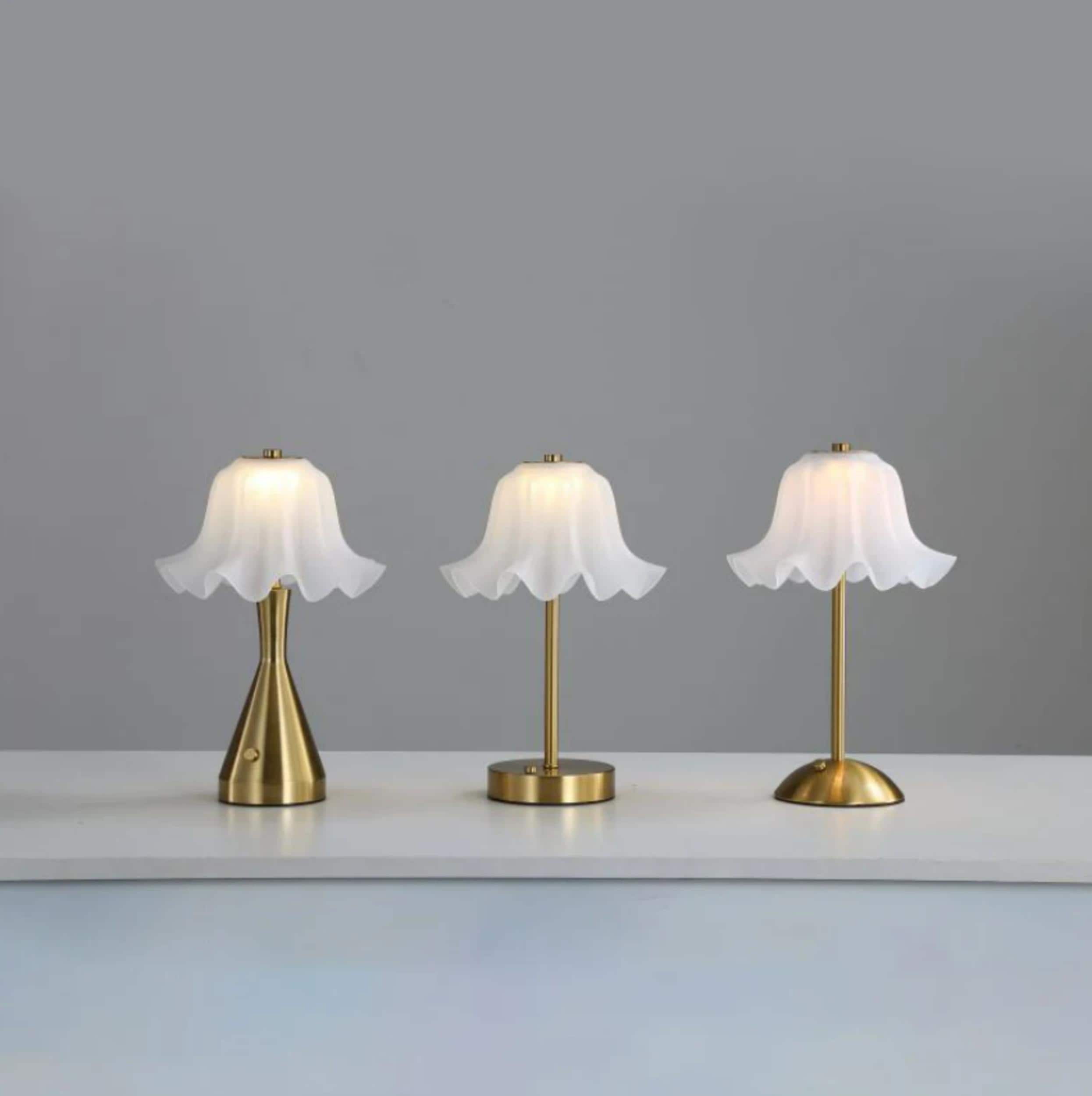 Vintage Style Flower Table Lamp, Floral Brass Desk Lamp, Cute Mini Flower Light, Dimmable Portable Bedside Desk Lamp