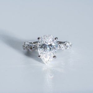 3.5 Carat Pear Shaped Moissanite Engagement Ring /Scalloped Ring/Promise Ring/Anniversary Ring in silver, 14K, 18K Solid Gold,Platinum