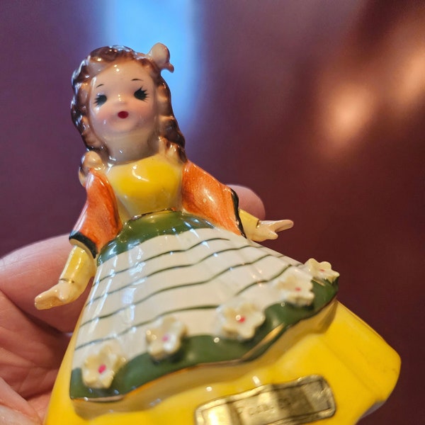 Figurine vintage fille portugaise par Josef Originals... parfait état