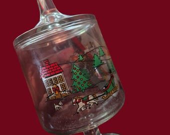 Vintage glazen kerstsnoepschaal op sokkel.  Perfect voor op het bureau en zo kerstachtig!! In originele doos... jaren 80