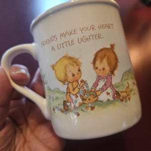 Taza de la amistad vintage de Hallmark demasiado dulce... ¡adorable! ¿Años 80?