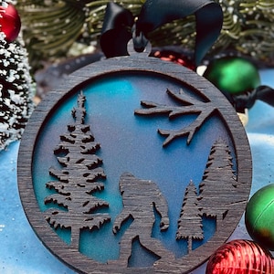 Bigfoot Weihnachtsschmuck: Laser-geschnittener Weihnachtsschmuck aus Holz & Acryl