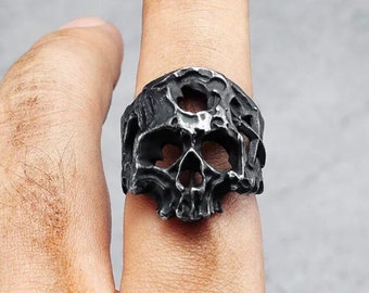 Skull Ring - Classic Style Without Lower Jaw - Hollow Skull Men Ring -Zombie-Voodoo-Stainless Steel-Jewelry-Pirate-Undead-Gothic-Death