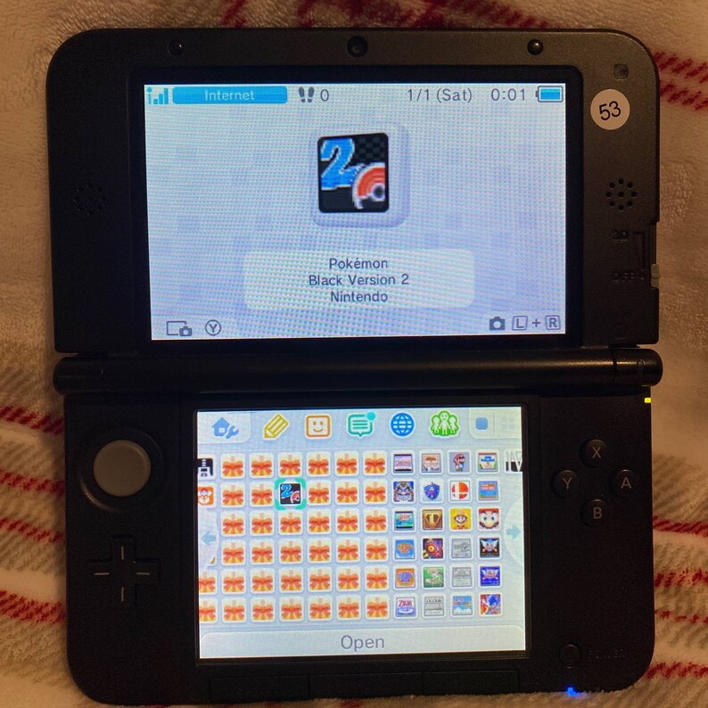 Super Mario Nintendo 3DS XL Bundled W/ 64gb SD, Games, Stylus and