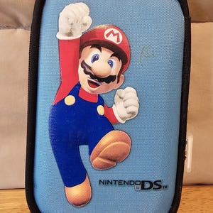Exklusives Mario Mario DSi Case