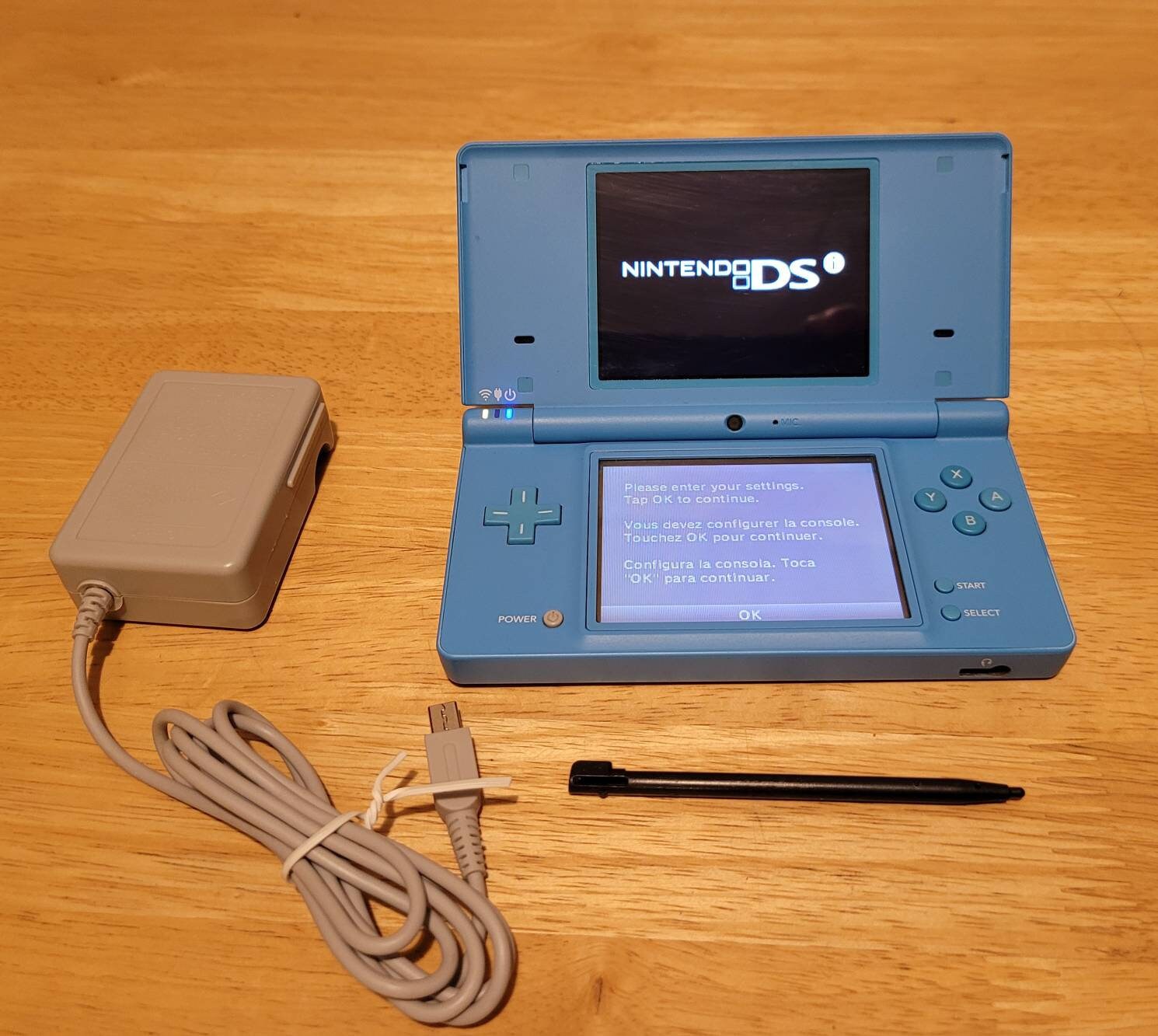 Nintendo Dsi Light Blue
