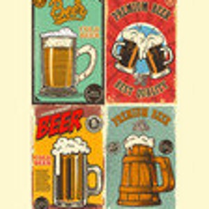 Könnte beinhalten: Vier Vintage-Plakate, die für Bier werben. Jedes Plakat zeigt eine andere Illustration einer Bierkrüge mit Schaumkrone. Die Poster haben ein Retro-Farbschema mit roten, blauen, gelben und grünen Akzenten.