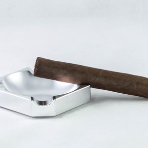 Classic Series 4"x4" Cigar Ashtray