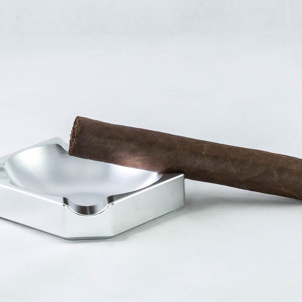Classic Series 4"x4" Cigar Ashtray