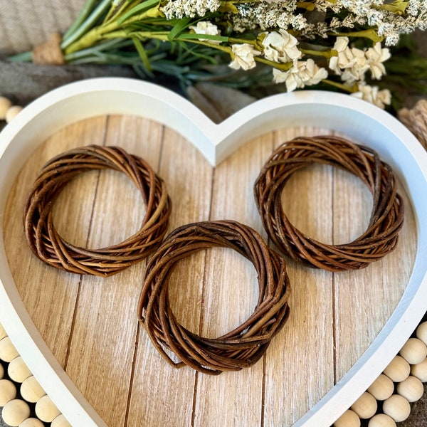 Willow Rings | Safe Toss Toy, Healthy, Natural Chew Toy for Rabbits, Chinchillas, Hamsters & Guinea Pigs, Enrichment Toy/Boredom Buster