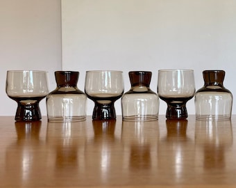 Copas de licor vintage Crown Corning 'Regis' / Artículos de bar de cuarzo ahumado de la década de 1970 / Juego de 6 / Bellarine Bazaar