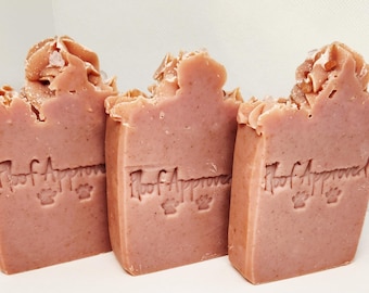 Rose Quartz Scented Soap: Raspberry, Lychee, Oud - 4.5oz