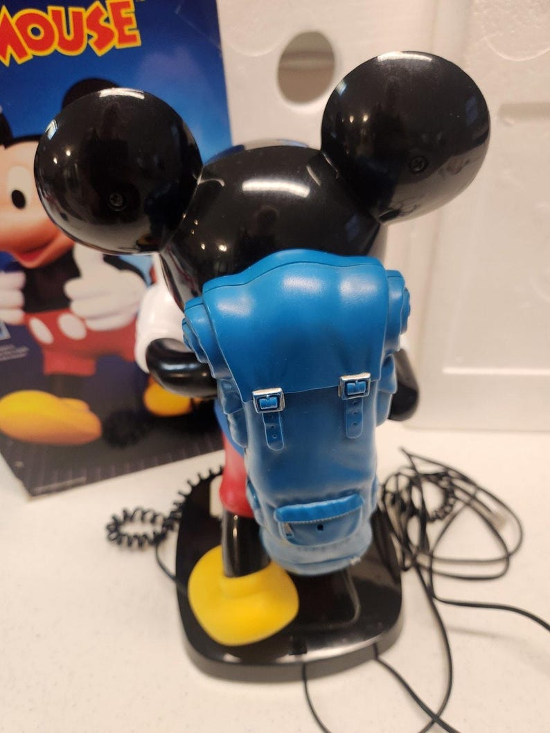 Teléfono de viaje vintage de Mickey Mouse Tyco de los años 80, con mochila, caja e instrucciones. imagen 7