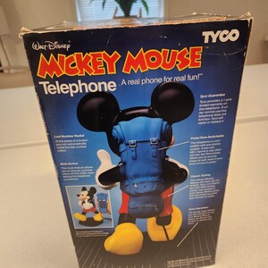 Teléfono de viaje vintage de Mickey Mouse Tyco de los años 80, con mochila, caja e instrucciones. imagen 12