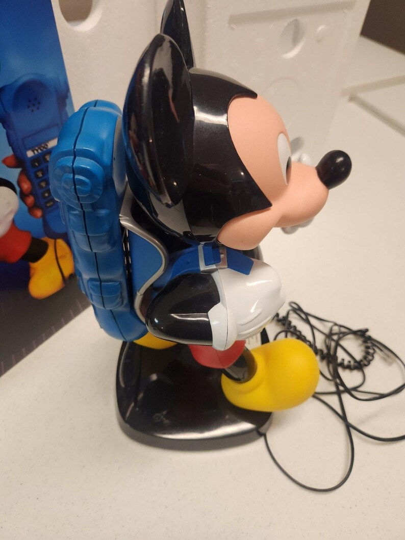 Teléfono de viaje vintage de Mickey Mouse Tyco de los años 80, con mochila, caja e instrucciones. imagen 6