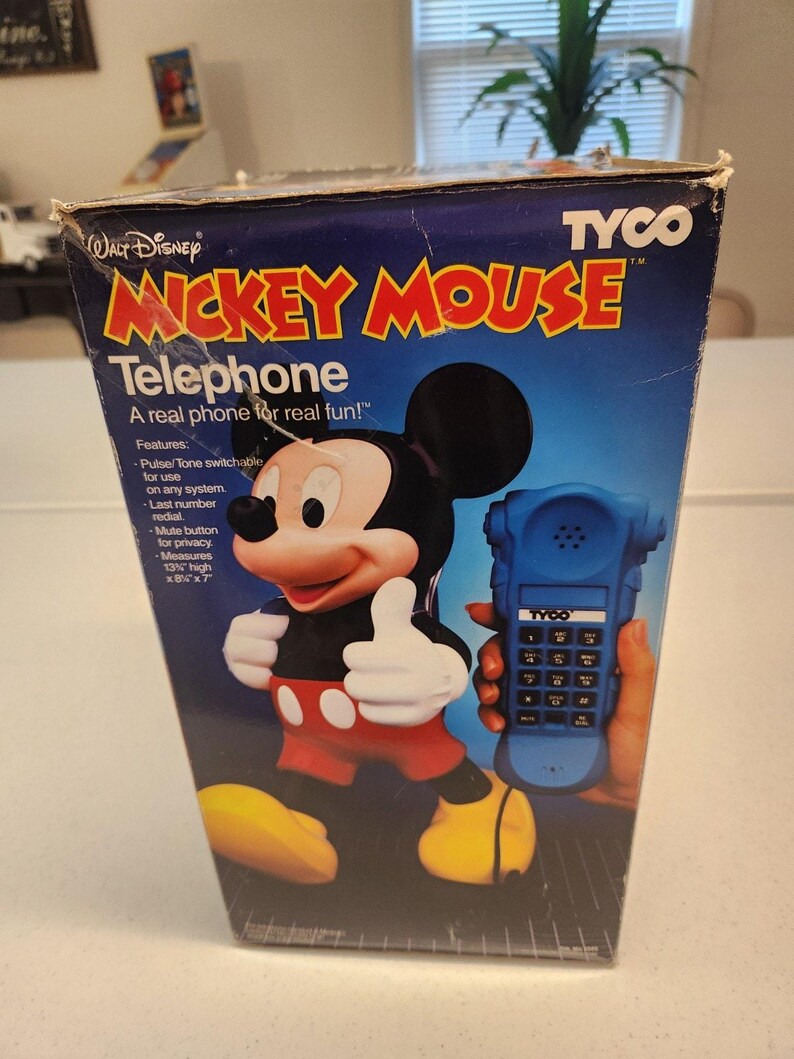 Teléfono de viaje vintage de Mickey Mouse Tyco de los años 80, con mochila, caja e instrucciones. imagen 11