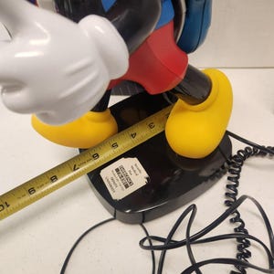 Teléfono de viaje vintage de Mickey Mouse Tyco de los años 80, con mochila, caja e instrucciones. imagen 4
