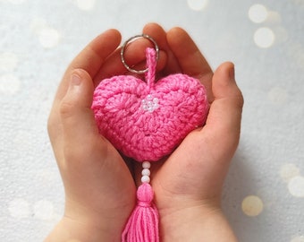 Heart Free Crochet Pattern Keychain, Valentine's Day Gift, Easy Crochet Pattern Hearts, PDF Tutorial Decoration Valentine's Day DIY gift